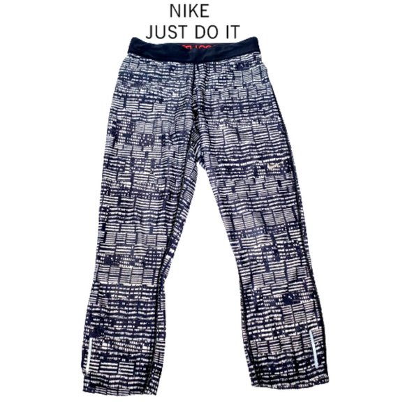 Nike Just Do It” Black and White Running Dri Fit Capri leggings. Size SM - Picture 1 of 5